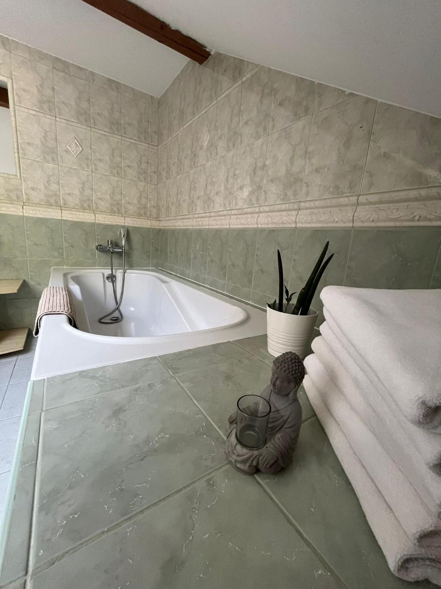 Apartmany Chřibská Exteriör bild