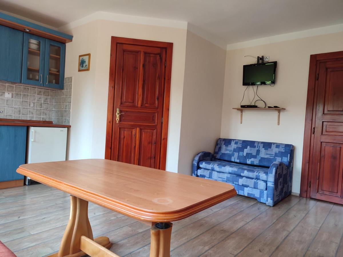 Apartmany Chřibská Exteriör bild